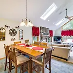 Pocono Lake Vacation Rental With Community Amenities