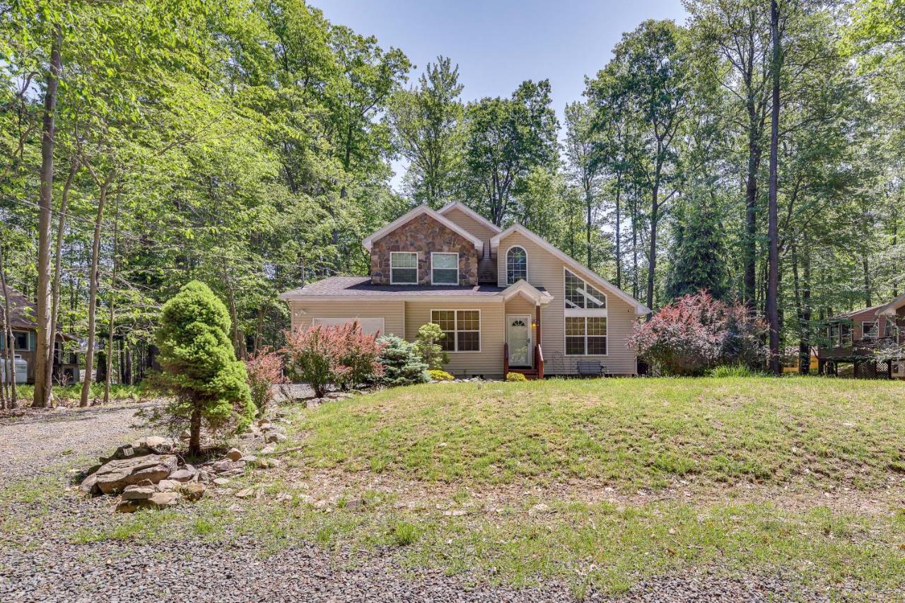 Holiday home Pocono Vacation With Community Amenities
