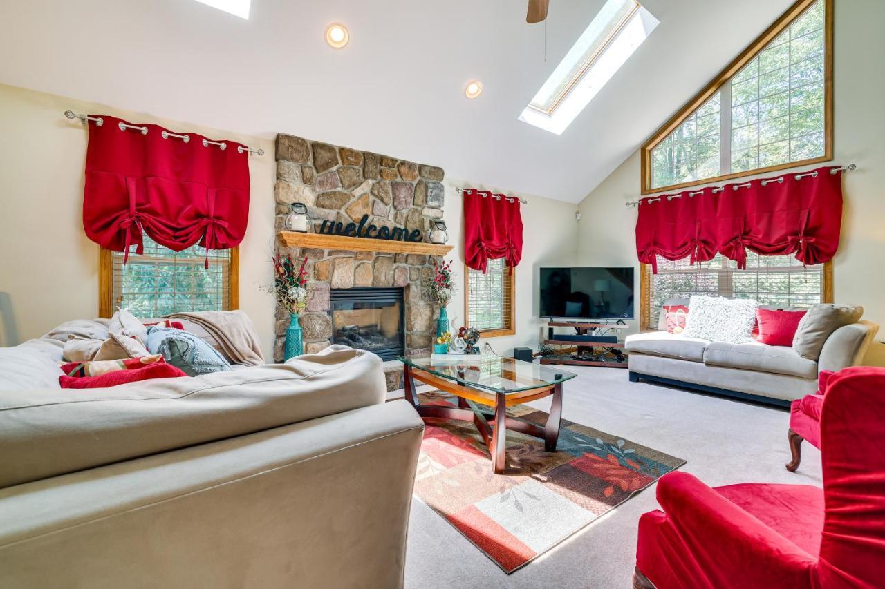 Pocono Vacation With Community Amenities * Pocono Lake