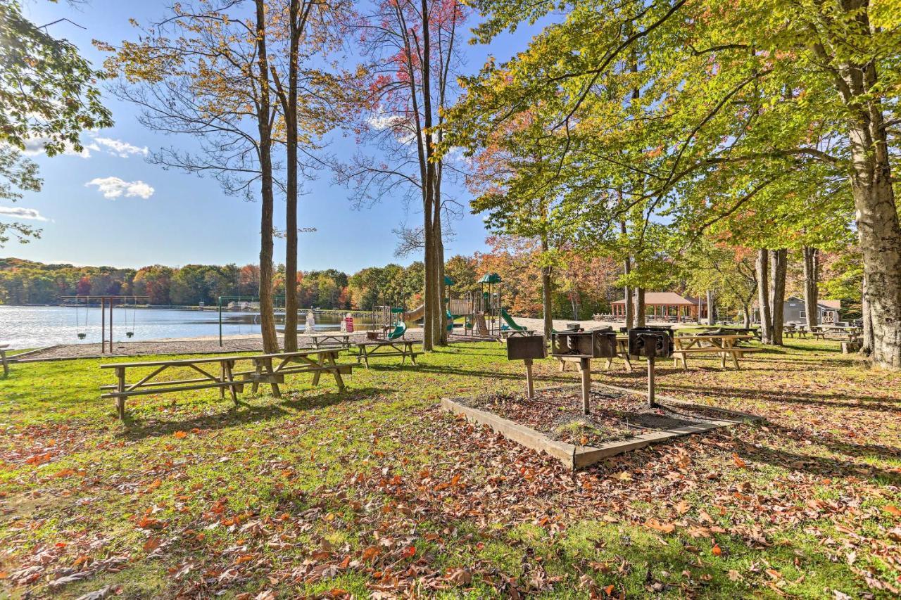 Pocono Vacation With Community Amenities * Pocono Lake