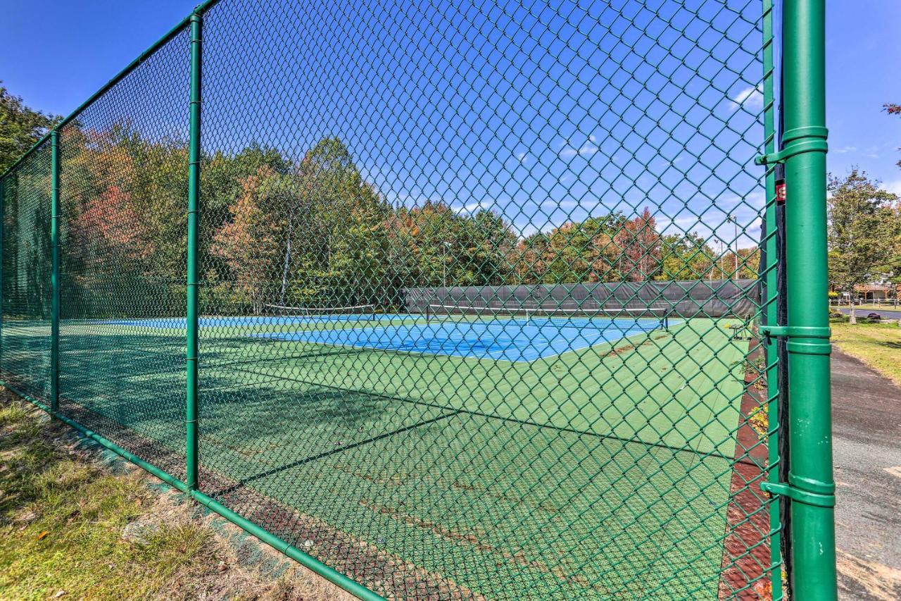 Pocono Vacation With Community Amenities