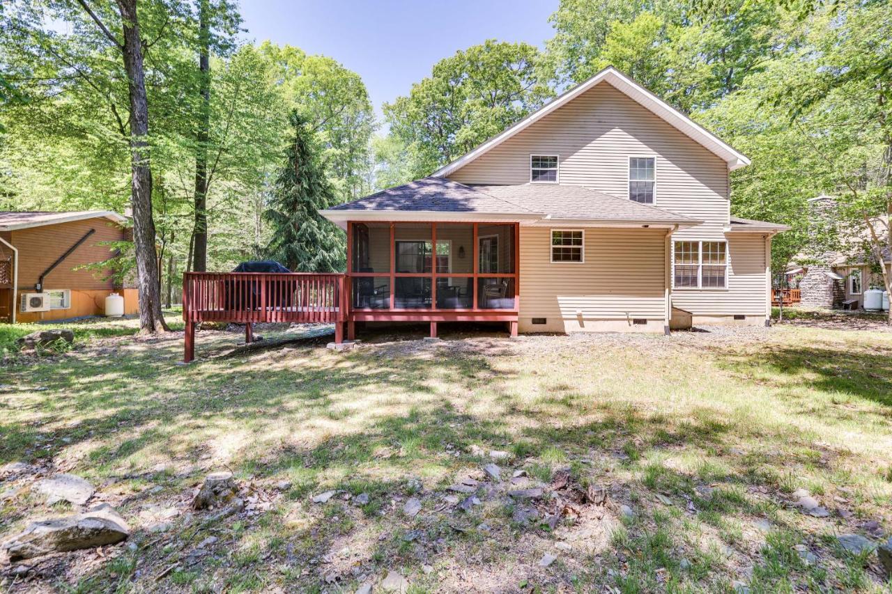 Pocono Vacation With Community Amenities * Pocono Lake